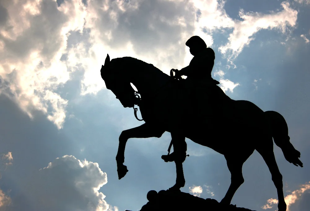 horse-statue