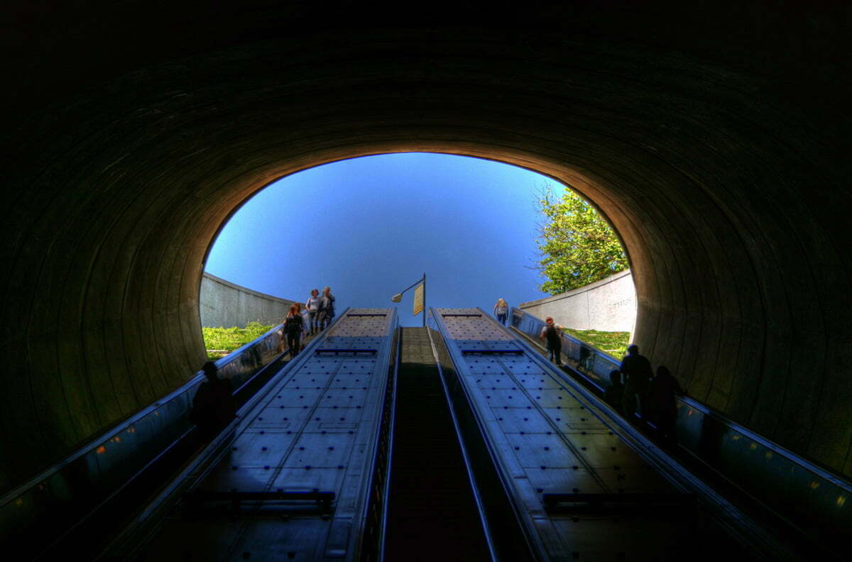 dupont-circle-metro-escalator